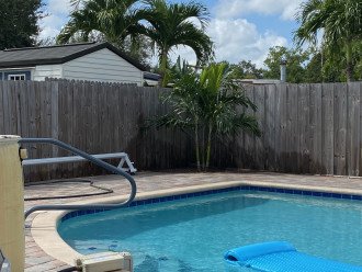 Family friendly, private heated pool, 10 miles or less to beaches #28