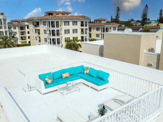 Luxury Penthouse - Ocean Views & Rare Rooftop Sundeck #33