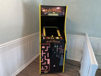 Multi vintage gaming arcade