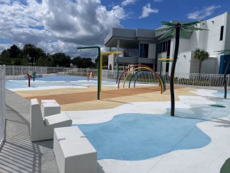 Rec center with daily gym passes and water splash park 2 minute walk from house!