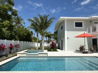 Islamorada waterfront home. 3/3.5 fully renovated with deep water dock and pool #2