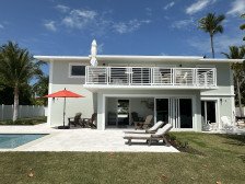 Islamorada waterfront home. 3/3.5 fully renovated with deep water dock and pool