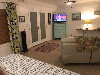 POMPANO Beach studio with pool. Lovely Couple's Getaway… Steps to beach #16