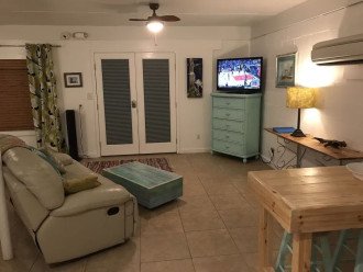POMPANO Beach studio with pool. Lovely Couple's Getaway… Steps to beach #10