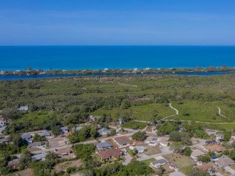 NEW Tropical Retreat! Minutes to local BEACHES and local NATURE TRAILS! #2