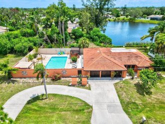 Tranquil Lake-Front Pool Home, South Venice. 5 minutes to the Beach! #43