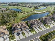 Lakewood National condo on Golf Course!