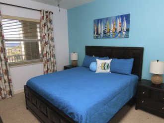 King size bed in Guest room