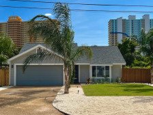 Driftwood Palms - Renovated, Cozy &amp; Close to the Beach!