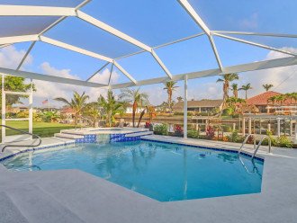 Escape the Winter! Heated Pool & Spa, Gulf Access Canal! Boat Dock & Great #31