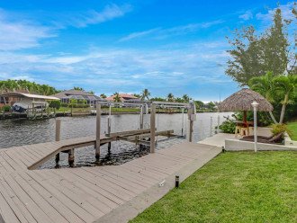 Escape the Winter! Heated Pool & Spa, Gulf Access Canal! Boat Dock & Great #32