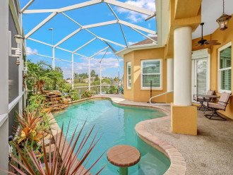 Escape the Winter! Waterfront Home! Heated Pool, Gulf Access Canal, Boat #24