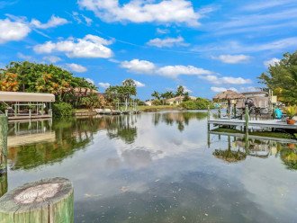 Escape the Winter! Waterfront Home! Heated Pool, Gulf Access Canal, Boat #27