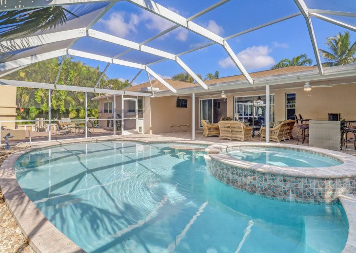 Escape the Winter! Close To Beaches, Secluded Retreat! Heated Pool, Spa #1