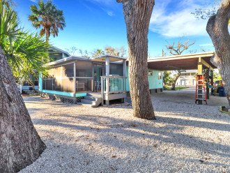 Newly Remodeled! Easy Walk to Beach Near Quiet South End! Beach Gear, Kayaks #20