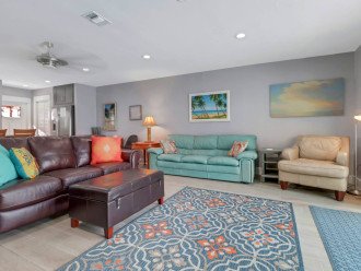 Minutes to Beach! Heated Pool on Gulf Access Canal, Beautiful Remodeled #9