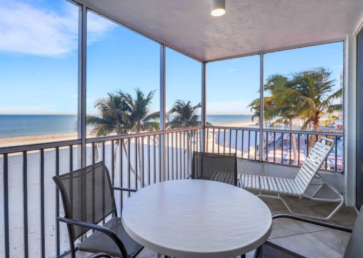 Gorgeous Sunsets, On the Beach with direct Gulf View, Beach Gear, Free Parking #1