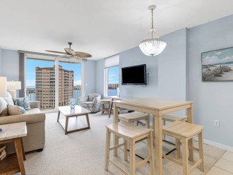 AMAZING 9th Floor Gulf & Bay View! Minutes to Beaches! Newly updated, NO #13