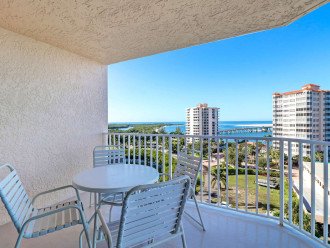 AMAZING 9th Floor Gulf & Bay View! Minutes to Beaches! Newly updated, NO #6