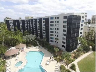 Welcome to SIESTA KEY BEACH, CASARINA, a 2BR condo on the #1 rated beach! #37