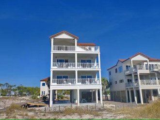 Beach front, pet friendly, swimming pool, 6 bedrooms & baths! #2