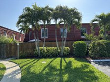 Townhome in Popular Iona Neighborhood! Minutes to Sanibel and Fort Myers Beach