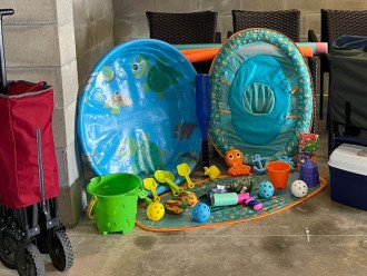 Everything you need for a family fun beach or pool day