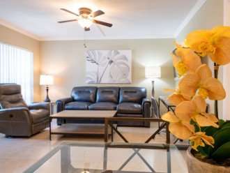 Welcome to Paradise Shores Apt #3, a 1 bedroom, 1 bathroom fully furnished rental. Walk through the front door and encounter the open space living room adorned with comfortable leather furniture.