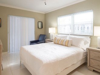 1st bedroom suite includes a queen size Casper memory foam mattress & plush linens