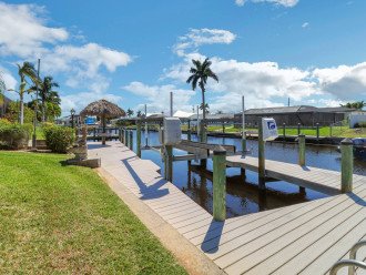 Updated Waterfront Retreat on SW Cape Gulf Access Canal! Heated Pool, Kayaks #27