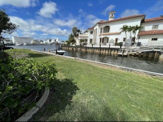 Beautiful Waterfront Two Bedroom Suite in Palm Beach #10