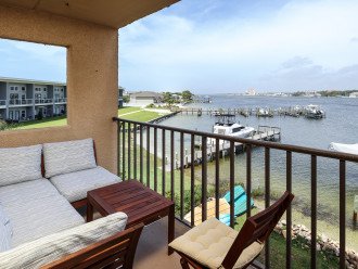 Bayfront Balcony offer Spectacular Views