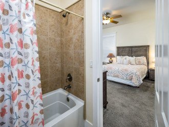 Main level bathroom with tub/ shower