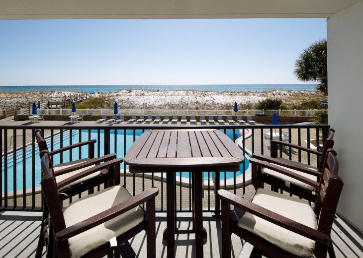 Beautiful Gulf front views on your private balcony