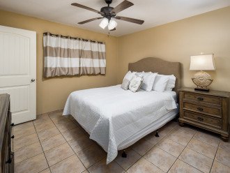 Relax after a long day at the beach in the guest bedroom