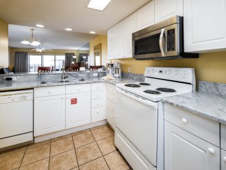 Spacious Kitchen with full Amenities