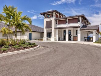 WOW! Gorgeous 2 bed + DEN, 2 Bath, 1 Car Luxury Veranda w/Golf!! #34