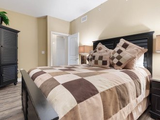 3rd bedroom with Queen bed & TV in Armoire