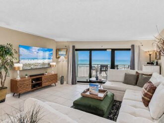 Beautiful Direct Beach-Front, 'Chateaux' Unit 108