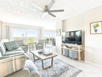 Penthouse 180-degree Waterview Resort-Style Condo! #1