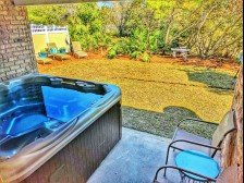 EMERALD HAVEN - 4b/2b! Jacuzzi! Beautifully Modeled Home with Bunkroom!