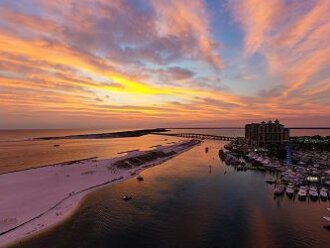 Bayfront Retreat | 2BR/2BA | Pool, Hot Tub, Beach Service | Okaloosa Island