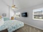 King Bed - Smart TV - 2 Large Closets - Full Bathroom Access