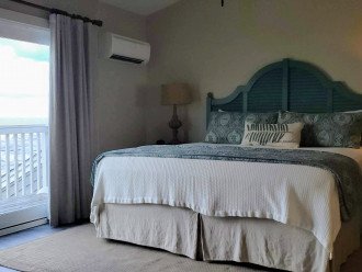 Master suite-king size bed, private bath and beach side balcony w/ great views!
