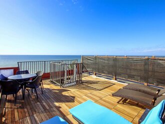 A46 Now Renting for 2025 - Beach Front Penthouse *Luxury Remodel Private Sundeck #29