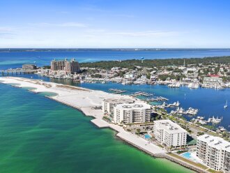 *NEW LISTING* Enjoy Destin's fishing, beaches, shopping & entertainment #42