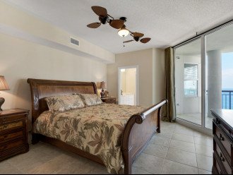 Master Bedroom with King Size Bed and Ensuite Bath