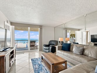 Seaview 104 Spacious Beachfront Condo w/ Heated Pool and Hot-Tub