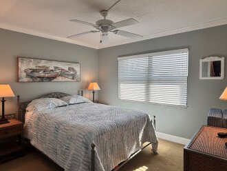 Second bedroom with updated linens.