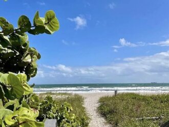 Coastal Town Home - Steps From the Ocean #5